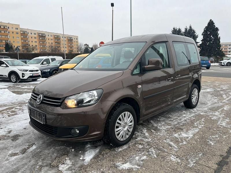 Gebraucht VW Caddy Trendline 102 PS (75 kW) 2012 Braun Van / Kleinbus