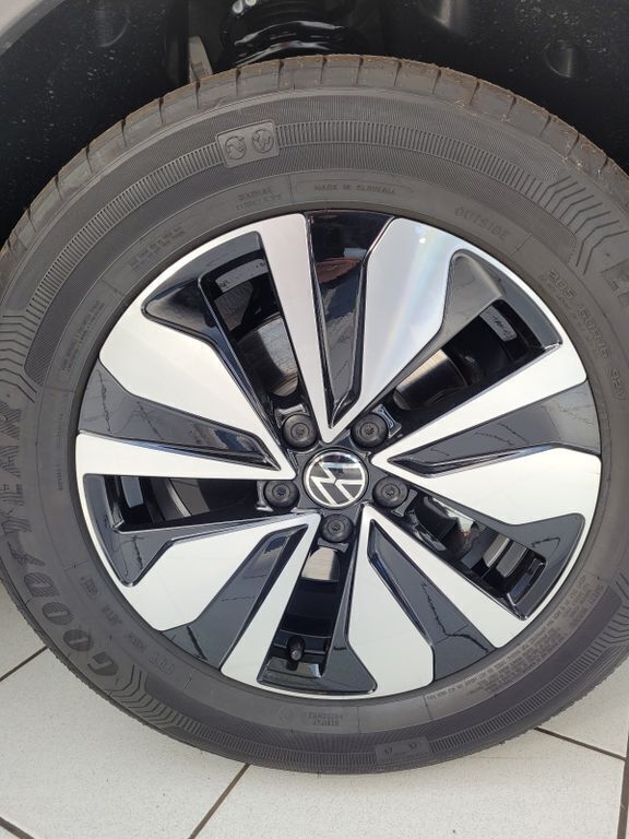 Gebraucht VW Taigo Move 95 PS (69 kW) 2023 Silber SUV