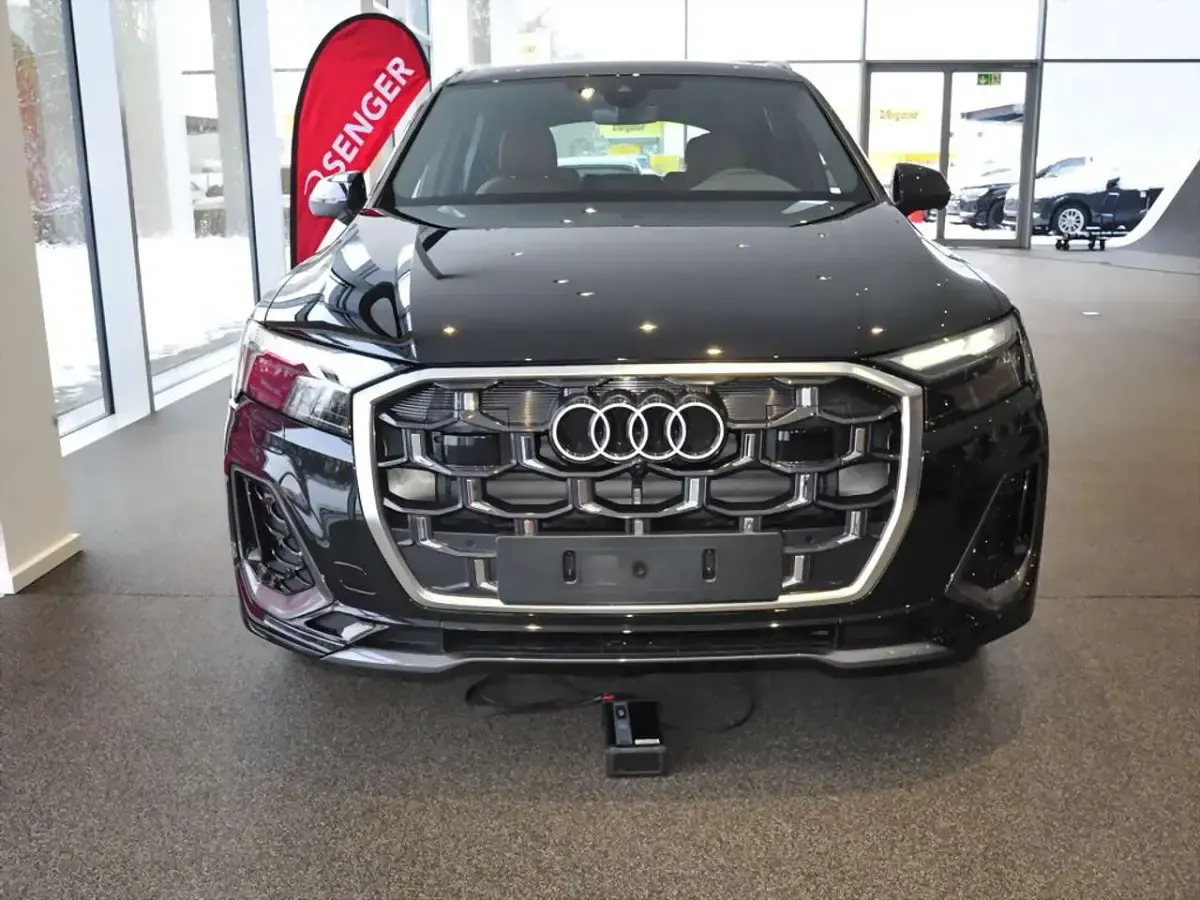 Neu Audi Q7 S-Line 286 PS (210 kW) 2026 Mythosschwarz SUV