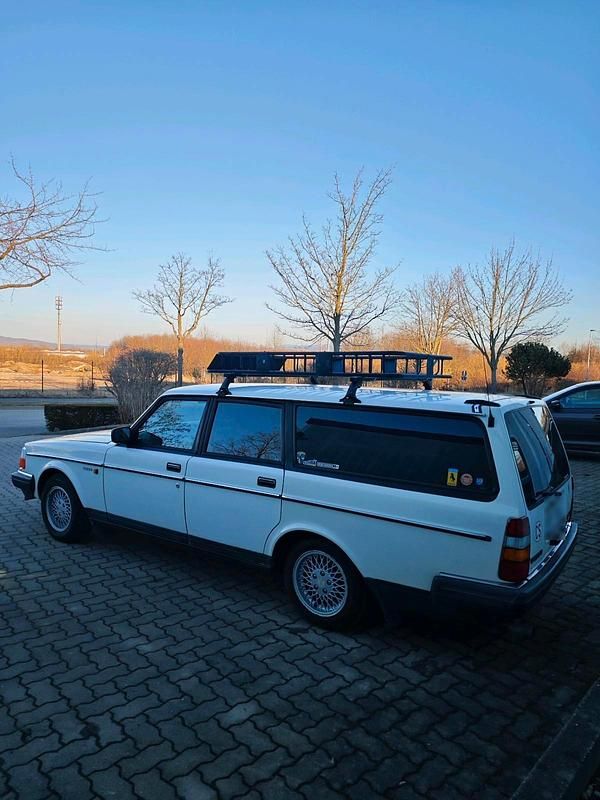 Gebraucht Volvo 240 116 PS (85 kW) 1991 Weiß Kombi