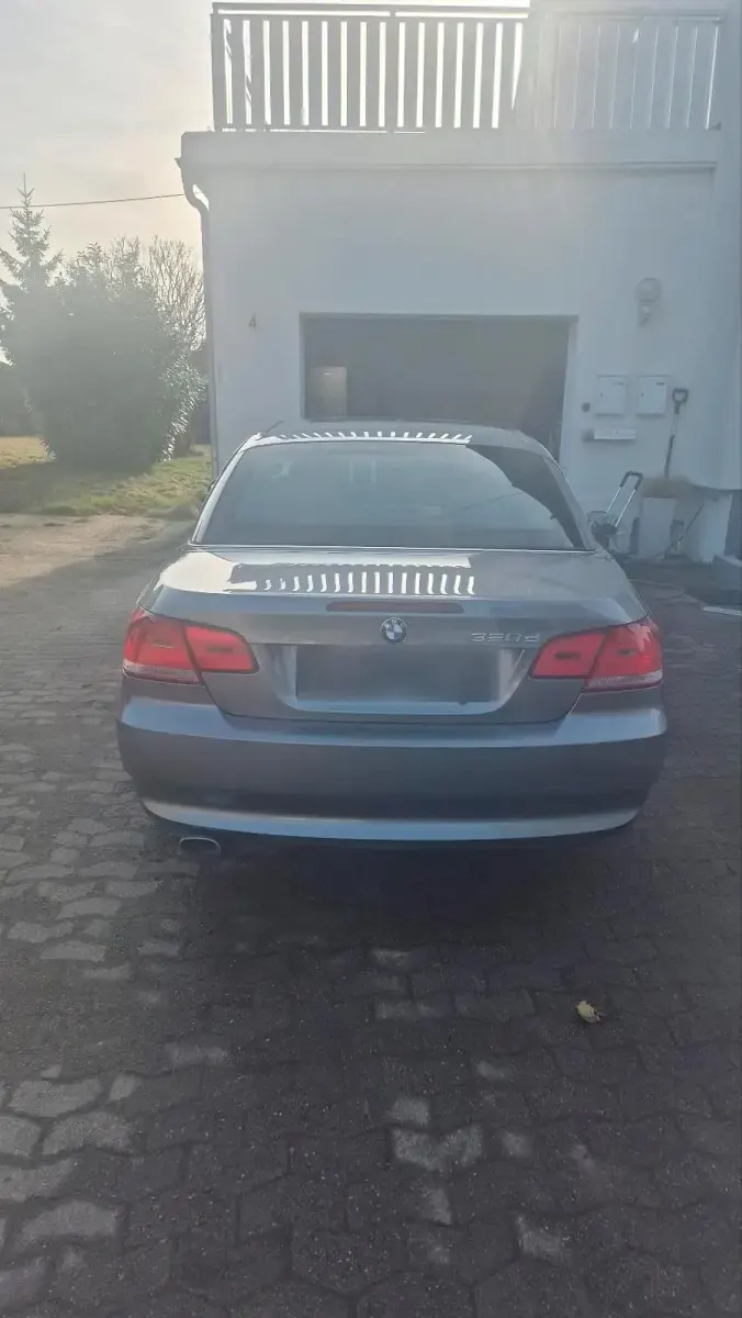 Gebraucht BMW 330 Cabriolet 245 PS (180 kW) 2012 Silber Cabrio