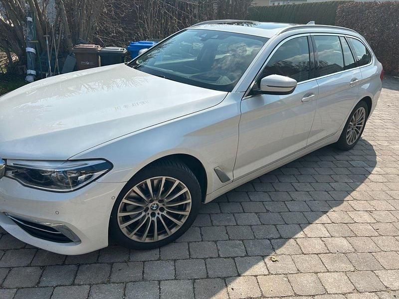 Gebraucht BMW 540 Luxury Line 340 PS (250 kW) 2018 Weiß Kombi
