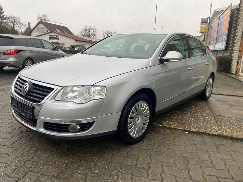 Silber Gebraucht 2006 VW Passat Comfortline Limousine | 3.300 € (Fairer Preis) - Bild 1/4