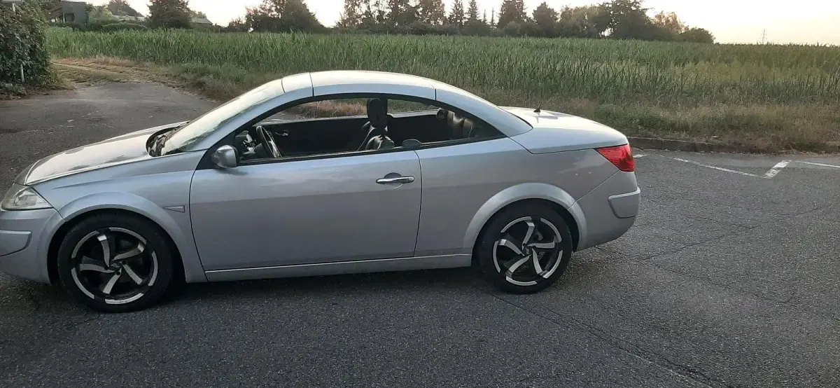 Gebraucht Renault Mégane Cabriolet 111 PS (81 kW) 2006 Silber Cabrio