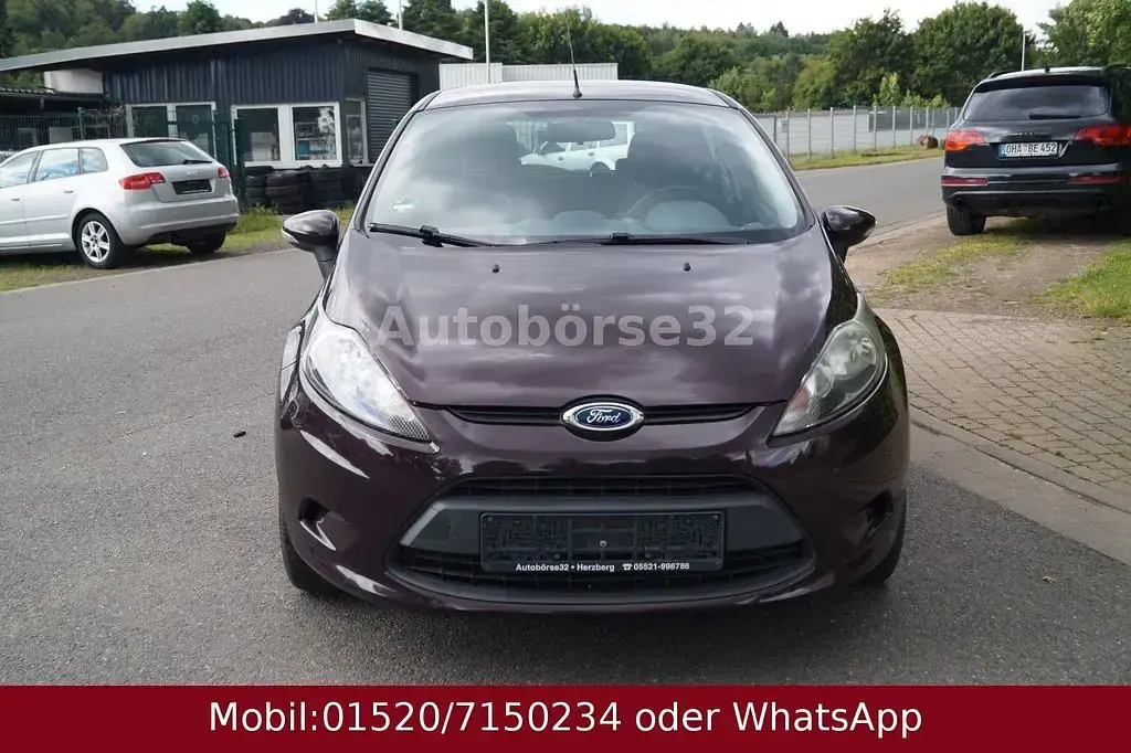 Gebraucht Ford Fiesta Trend 82 PS (60 kW) 2011 Rot Limousine