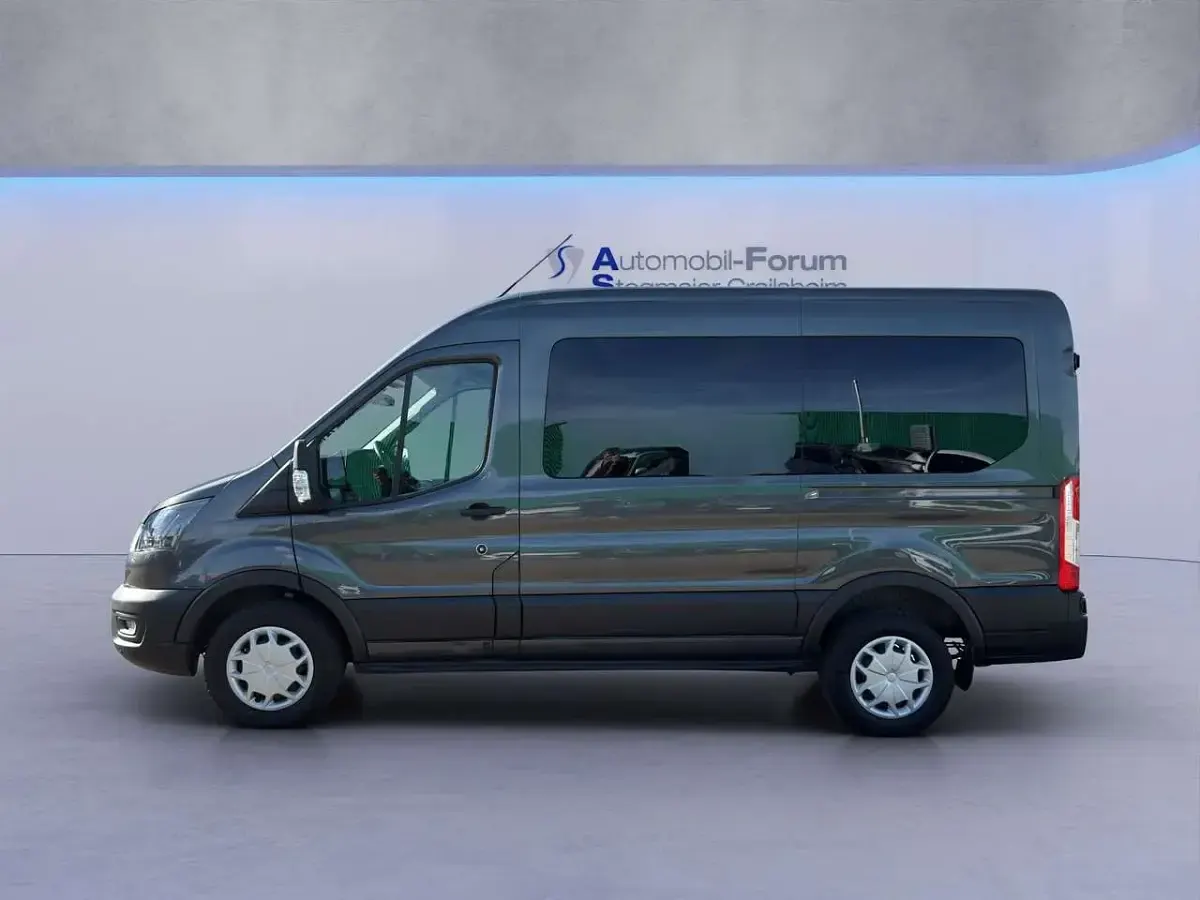 Gebraucht Ford Transit Trend 150 PS (110 kW) 2023 Magnetic metallic Kombi