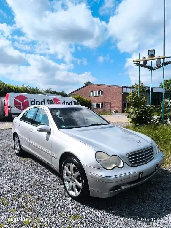 Gebraucht Mercedes C180 Elegance 143 PS (105 kW) 2003 Silber Limousine
