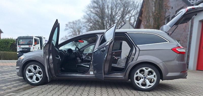 Gebraucht Ford Mondeo Titanium 200 PS (147 kW) 2014 Andere farben Kombi