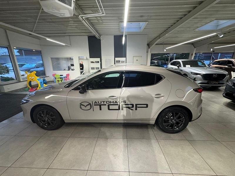 Neu Mazda 3 Nagisa 140 PS (102 kW) 2025 Beige Limousine