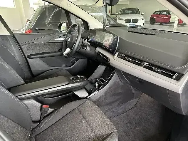 Gebraucht BMW 218 Active Tourer Performance 136 PS (100 kW) 2025 Rot Van / Kleinbus