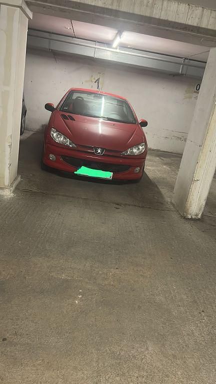 Rot Gebraucht 2006 Peugeot 206 CC Filou Cabrio | 3.300 € (Teuer) - Bild 1/4