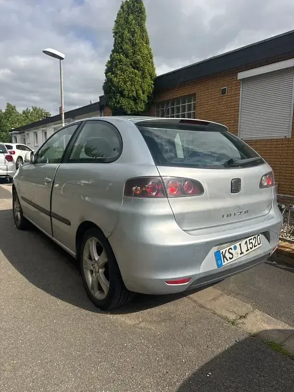 Gebraucht Seat Ibiza Comfort 86 PS (63 kW) 2006 Silber Kleinwagen