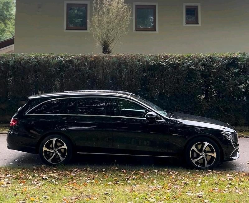 Gebraucht Mercedes E400 Avantgarde 340 PS (250 kW) 2019 Schwarz Kombi