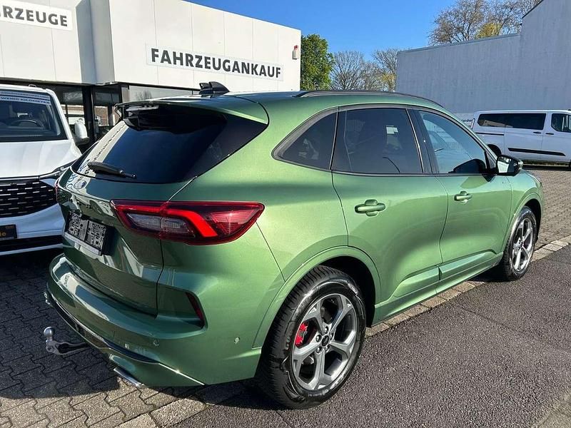 Gebraucht Ford Kuga ST-Line X 186 PS (136 kW) 2025 Grün SUV