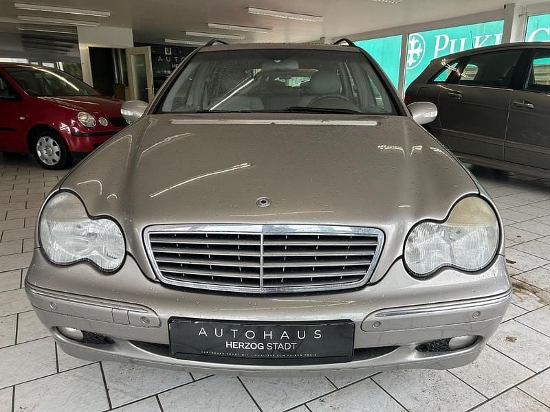 Gebraucht Mercedes C270 Elegance 170 PS (125 kW) 2003 Grau Kombi