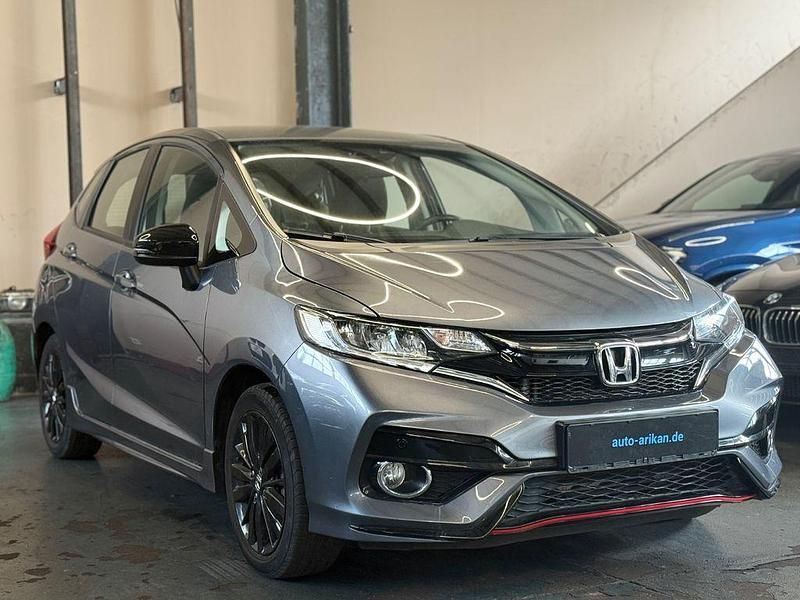 Gebraucht Honda Jazz Dynamic 131 PS (96 kW) 2019 Grau Kleinwagen