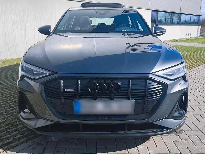 Gebraucht Audi e-tron S-Line 300 kW (408 PS) 2020 Grau SUV