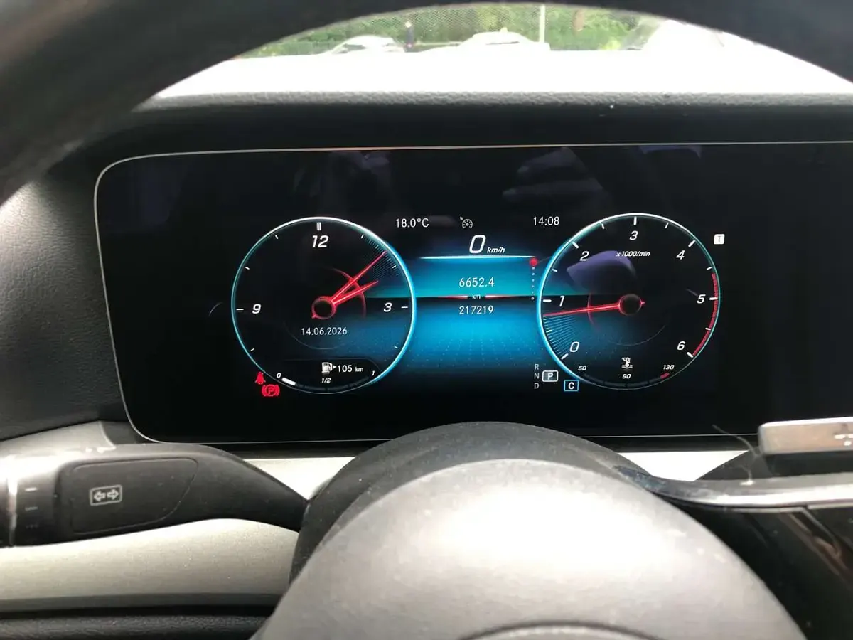 Gebraucht Mercedes E200 Avantgarde 160 PS (117 kW) 2022 Limousine