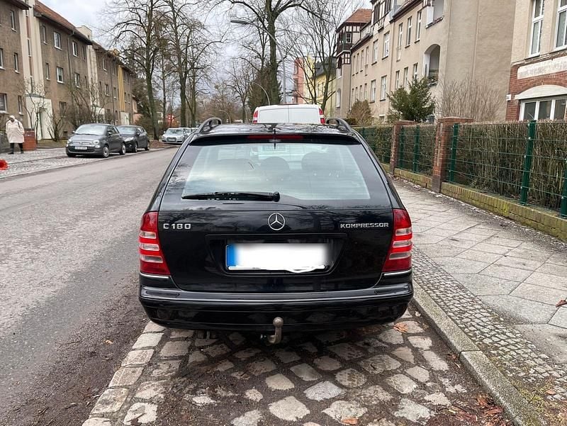 Gebraucht Mercedes C180 143 PS (105 kW) 2006 Schwarz Kombi