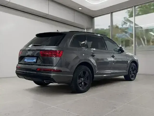 Gebraucht Audi Q7 Sport 252 PS (185 kW) 2019 Grau SUV