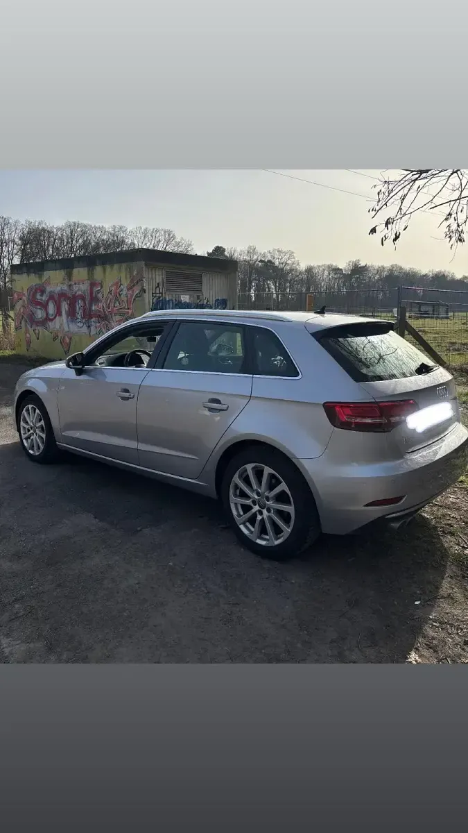 Gebraucht Audi A3 Sportback 150 PS (110 kW) 2019 Silber Kleinwagen