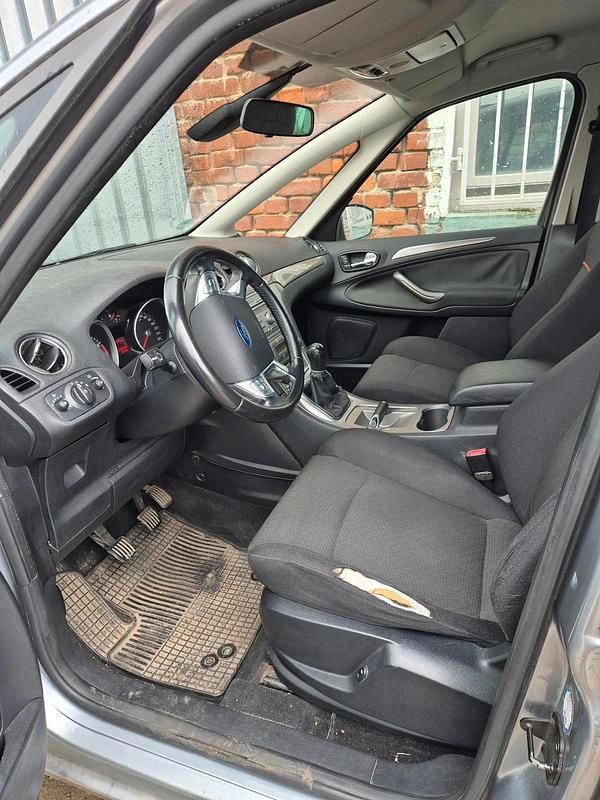 Gebraucht Ford S-MAX S 140 PS (102 kW) 2007 Silber Van / Kleinbus