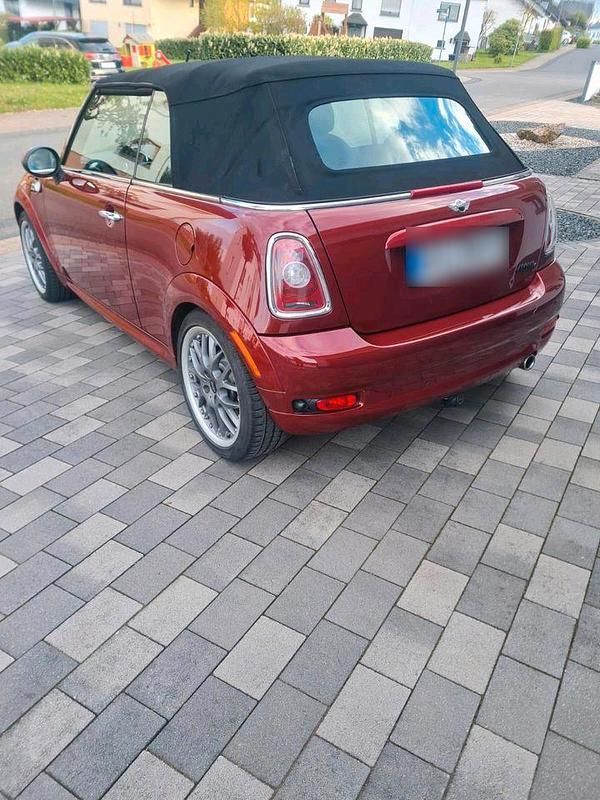 Second-hand Mini Cooper Cabriolet 122 CP (89 kW) 2011 Roșu Cabrio