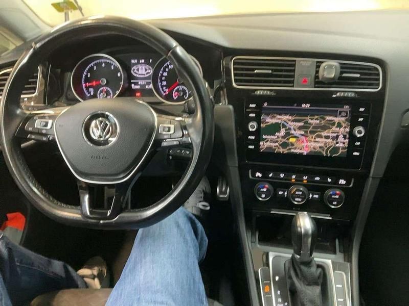 Gebraucht VW Golf VII Join 116 PS (85 kW) 2019 Grau Limousine