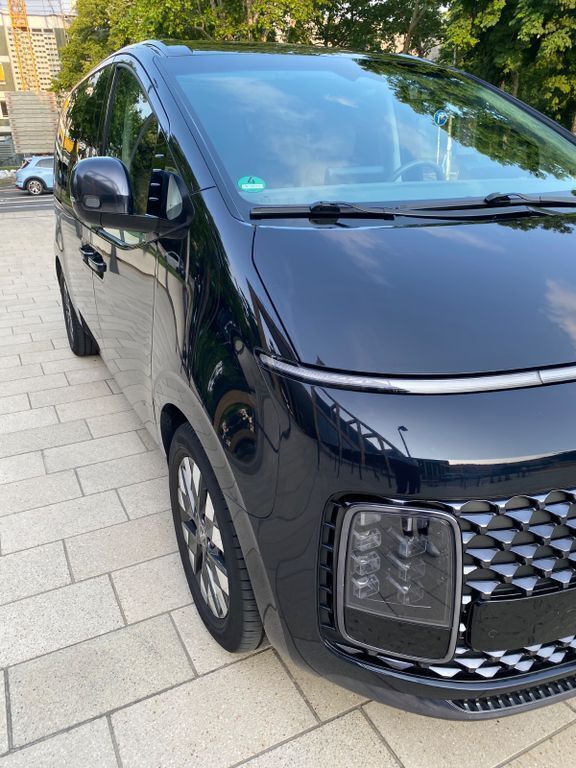 Blau Gebraucht 2022 Hyundai Staria Signature Van | 39.950 € (Superpreis) - Bild 1/4
