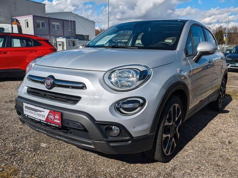 Colore esterno (argento grau) Gebraucht 2019 Fiat 500X Cross SUV | 19.690 € (Etwas zu teuer) - Bild 1/4
