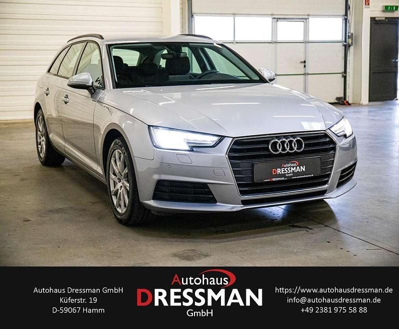 Gebraucht Audi A4 Basis 190 PS (139 kW) 2018 Florettsilber metallic Kombi
