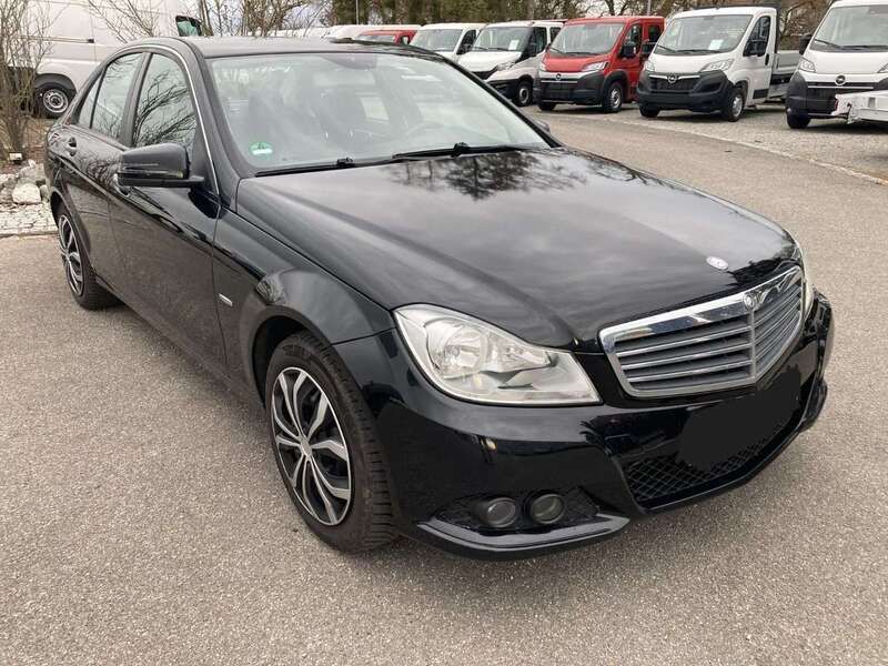 Schwarz unilack Gebraucht 2011 Mercedes C200 Kombi | 9.190 € (Fairer Preis) - Bild 1/4