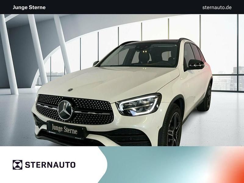 Designo diamantweiß bright Gebraucht 2021 Mercedes GLC200 AMG line SUV | 37.890 € (Guter Preis) - Bild 1/4