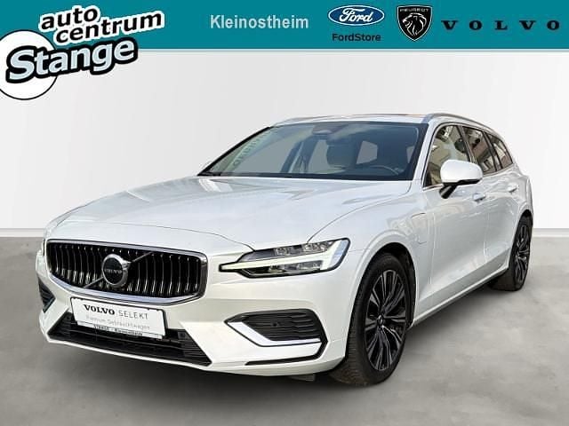 Używany Volvo V60 Plus 398 KM (292 kW) 2022 Kombi