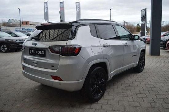Gebraucht Jeep Compass 240 PS (176 kW) 2022 Silber SUV