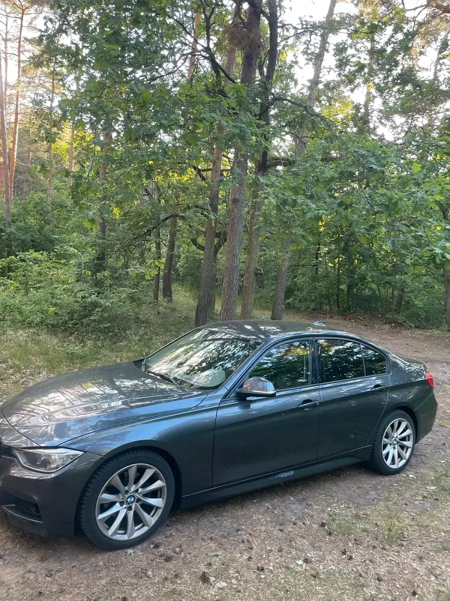 Gebraucht BMW 320 M Sport 184 PS (135 kW) 2013 Grau Limousine