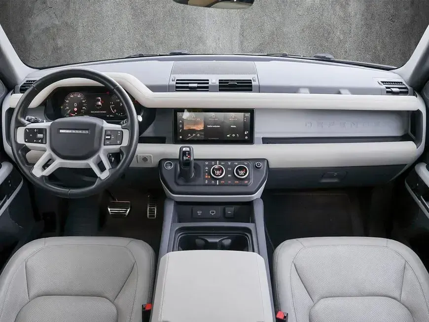 Gebraucht Land Rover Defender 249 PS (183 kW) 2022 Silber SUV