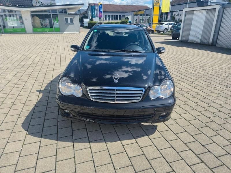 Schwarz Gebraucht 2006 Mercedes C200 Classic Kombi | 3.250 € (Fairer Preis) - Bild 1/4