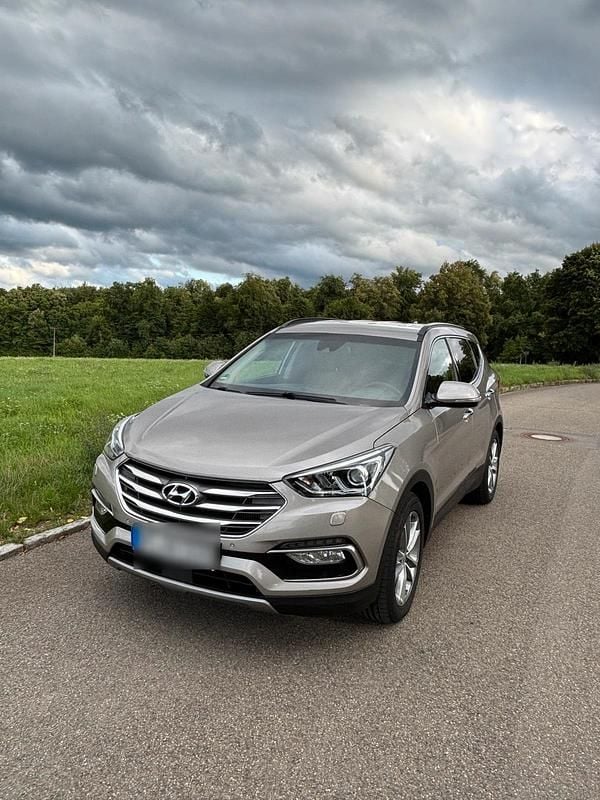 Gelb Gebraucht 2017 Hyundai Santa Fe Premium SUV | 16.900 € (Guter Preis) - Bild 1/4