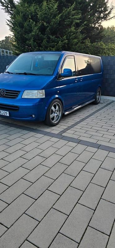 Blau Gebraucht 2009 VW T5 Edition Van | 14.500 € (Teuer) - Bild 1/4