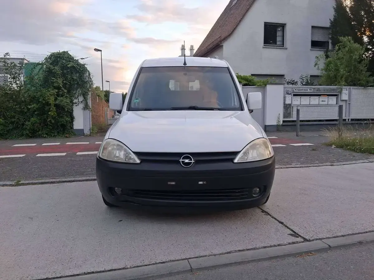 Gebraucht Opel Combo 90 PS (66 kW) 2007 Casabl/arctic/eisweiss/kaolin Van / Kleinbus