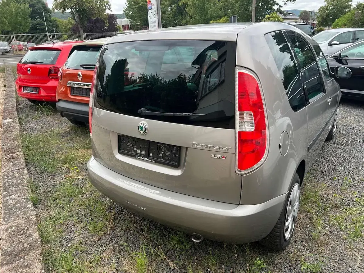 Gebraucht Skoda Roomster 69 PS (50 kW) 2008 Gelb Van / Kleinbus