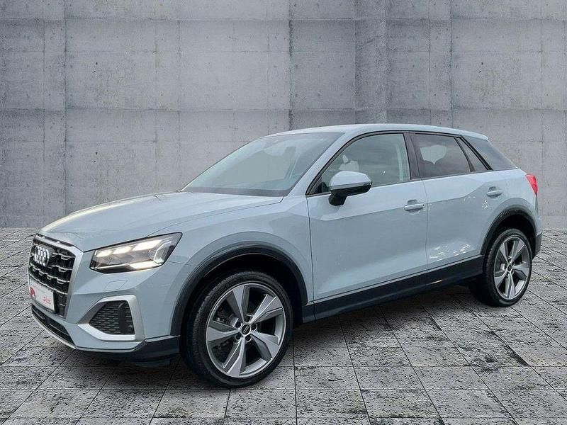 Neu Audi Q2 Advanced 150 PS (110 kW) 2025 Pfeilgrau perleffekt SUV
