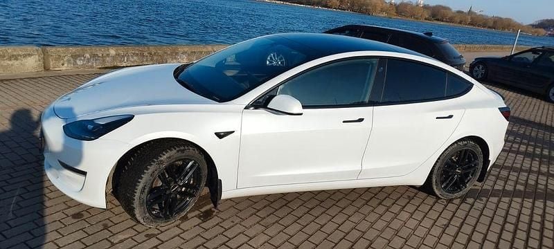 Gebraucht Tesla Model 3 350 kW (476 PS) 2021 Weiß Limousine