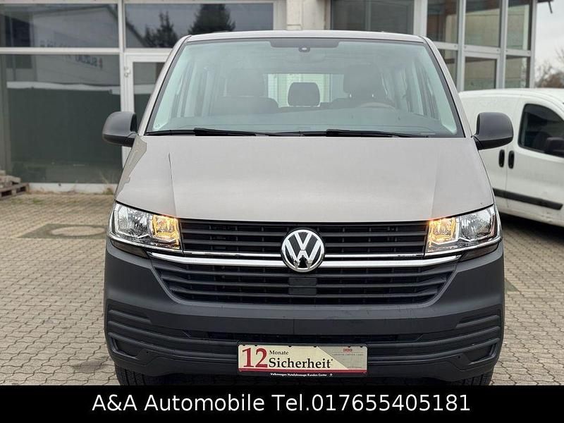 Gebraucht VW Caravelle Trendline 110 PS (80 kW) 2024 Beige Van / Kleinbus