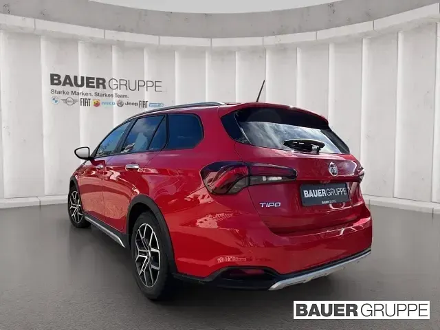 Gebraucht Fiat Tipo Cross 101 PS (74 kW) 2022 Rot Kombi