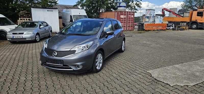 Grau Gebraucht 2014 Nissan Note Tekna Van / Kleinbus | 7.900 € (Fairer Preis) - Bild 1/4