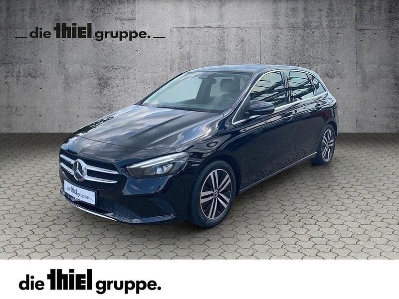 Schwarz Gebraucht 2019 Mercedes B220 Van / Kleinbus | 22.680 € (Guter Preis) - Bild 1/4
