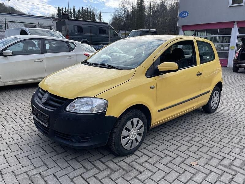 Gelb Gebraucht 2005 VW Fox Kleinwagen | 950 € (Fairer Preis) - Bild 1/4