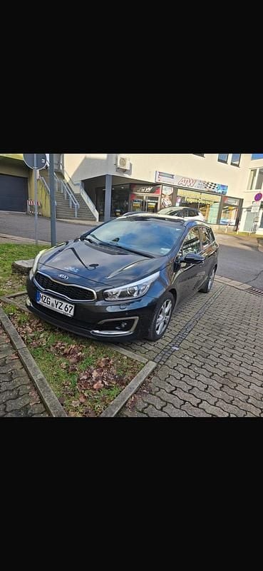Gebraucht Kia Ceed 136 PS (100 kW) 2016 Schwarz Kleinwagen